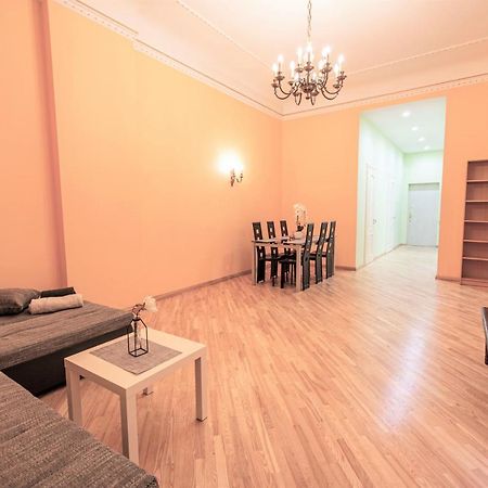 Winwinstay Art Nouveau Apartment Рига Екстер'єр фото